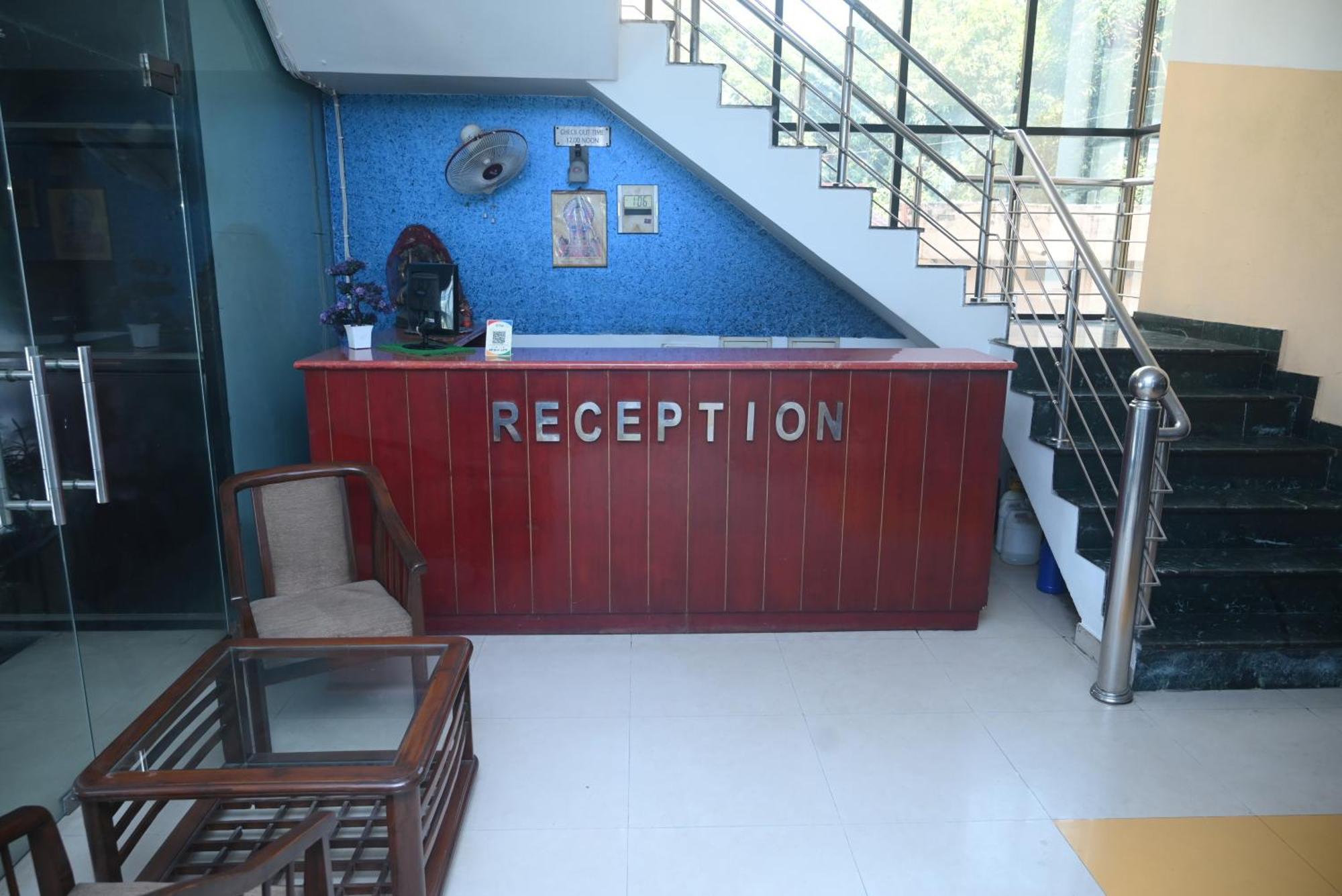 Hotel Surya Plaza Kotdwāra Exterior foto